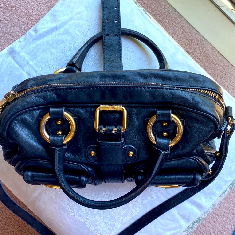 Marc Jacobs soft black leather handbag.  Duel Cross body / shoulder handbag. - Picture 4 of 9